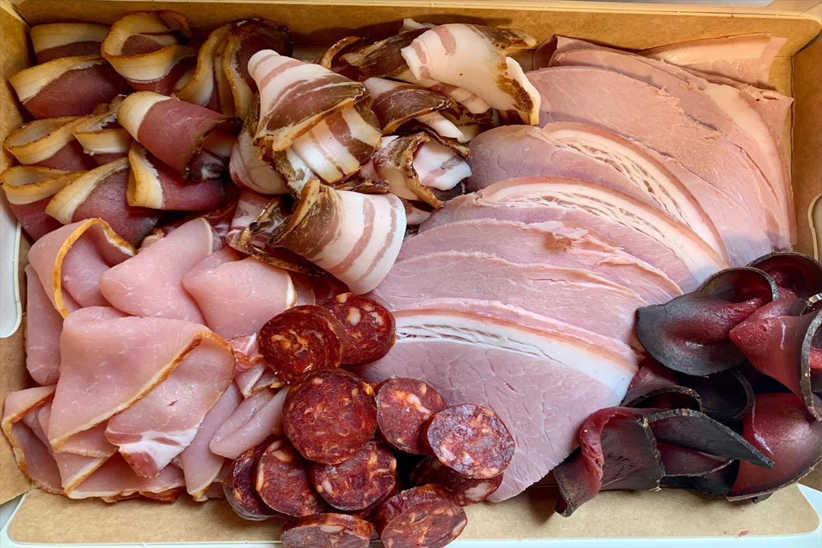 Plateau de Charcuterie pour 2 personnes pour vos soirées raclettes entre amis